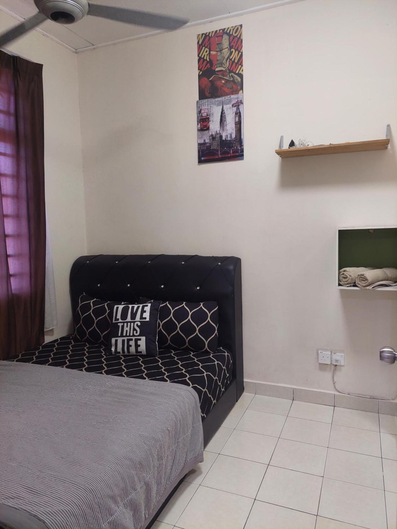 E&A Homestay Klia/ Sepang/ Nilai Exterior foto